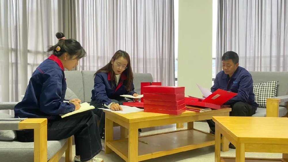 公司党委对各党支部进行第二轮标准化规范化建设达标验收工作